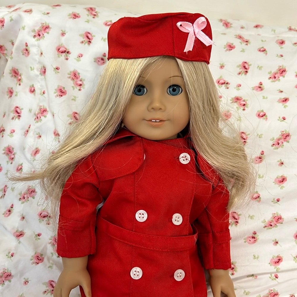 american girl doll + 3 outfits 🎀
